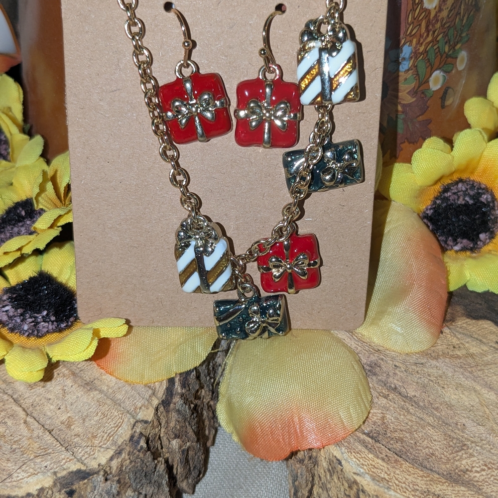 Gift Box Earrings and Necklace Set